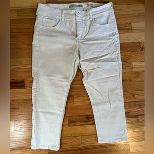 Women’s Size 16 !it Jeans